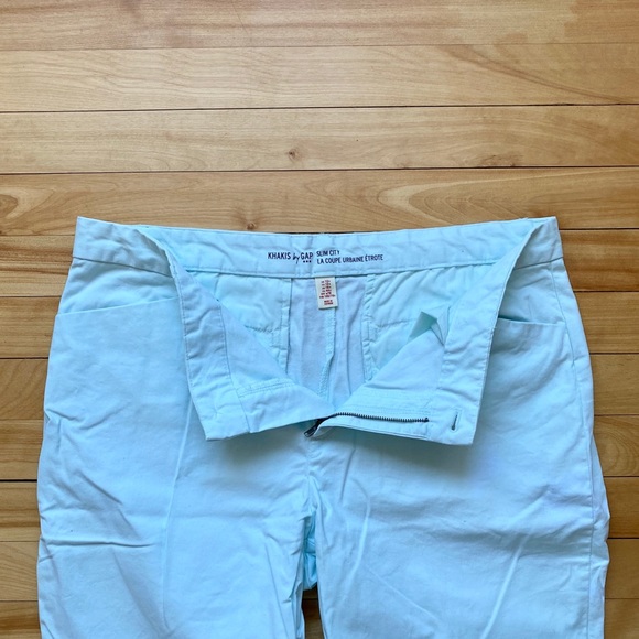 GAP - Picture 7 of 8